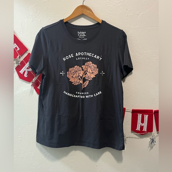 Schitt’s Creek T-shirt - Picture 4 of 5